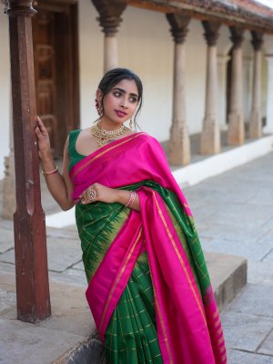 Checked Green Kanjeevaram Silk Saree With Reddish-Pink Border