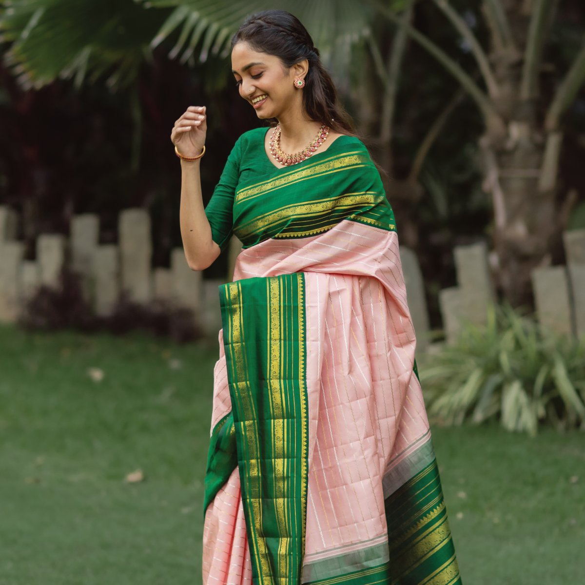 Pink Kanjeevaram Silk Saree with Dark Green Border - Tulsi Weaves