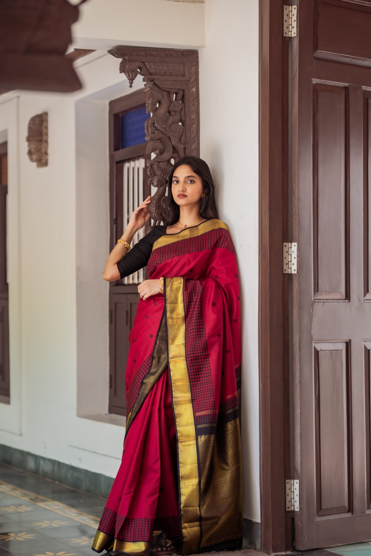 Black Cotton Saree with Woven Gold Temple Border – Amrapali Boutique