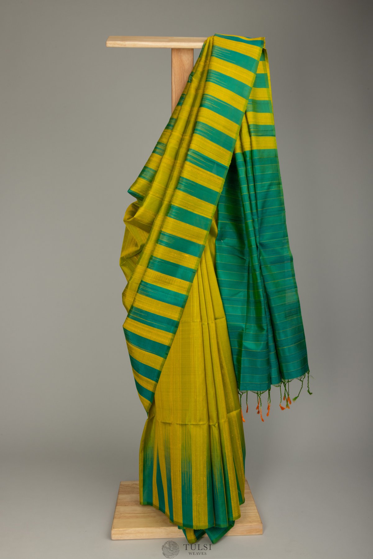 Women Green Soft Silk  Designer Saree Collection