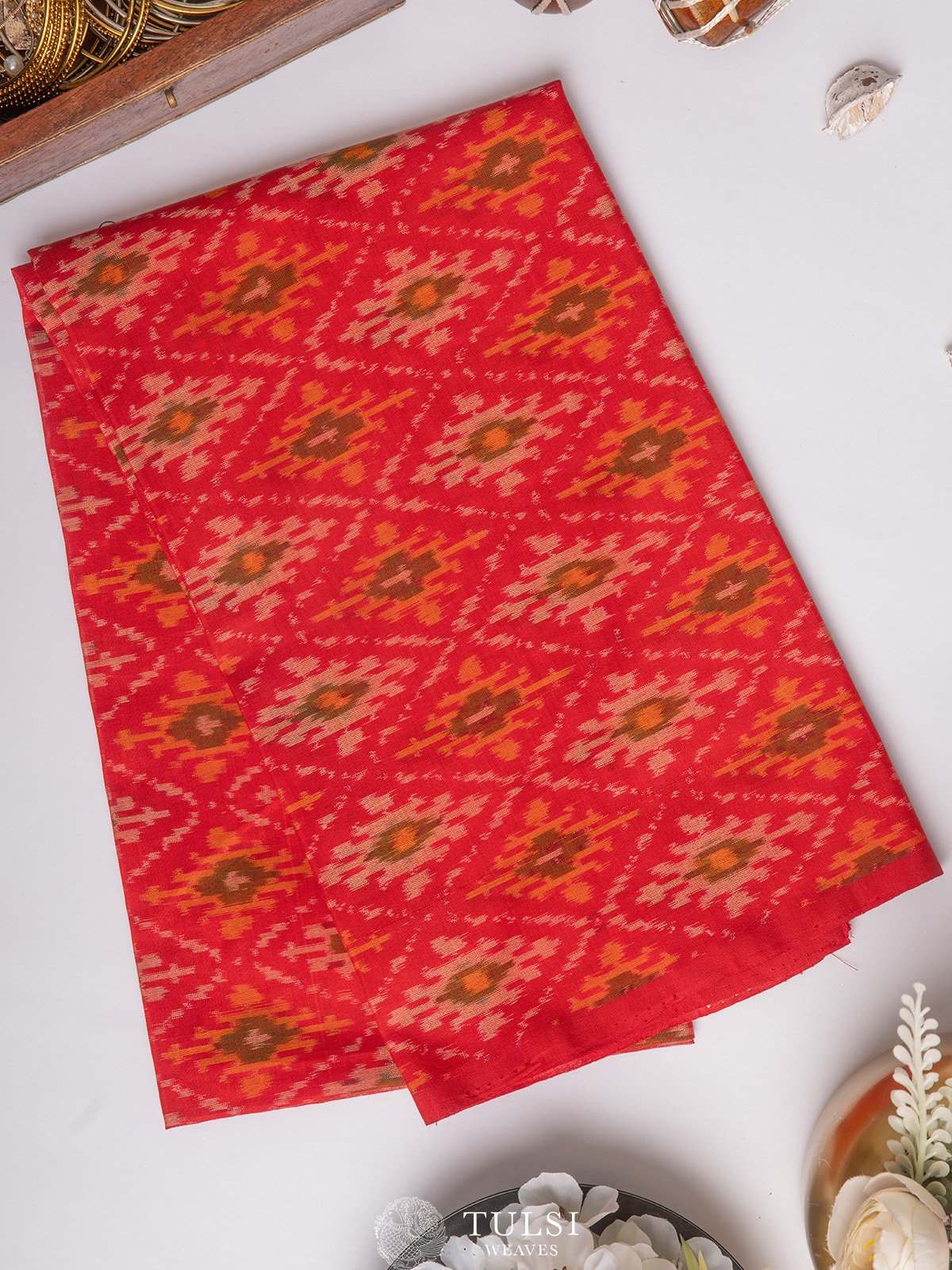 Red Ikat Solid Silk Saree With Unstitched Blouse Piece