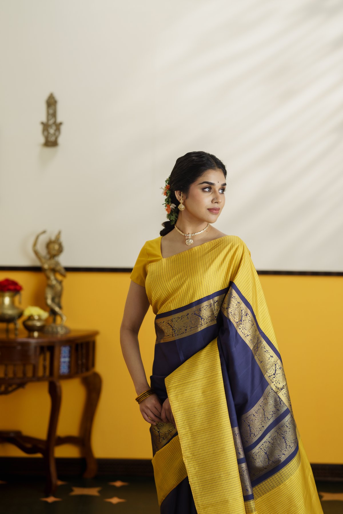 Vintage 61 - Dark Navy Blue Kanjeevaram Silk Saree With Yellow