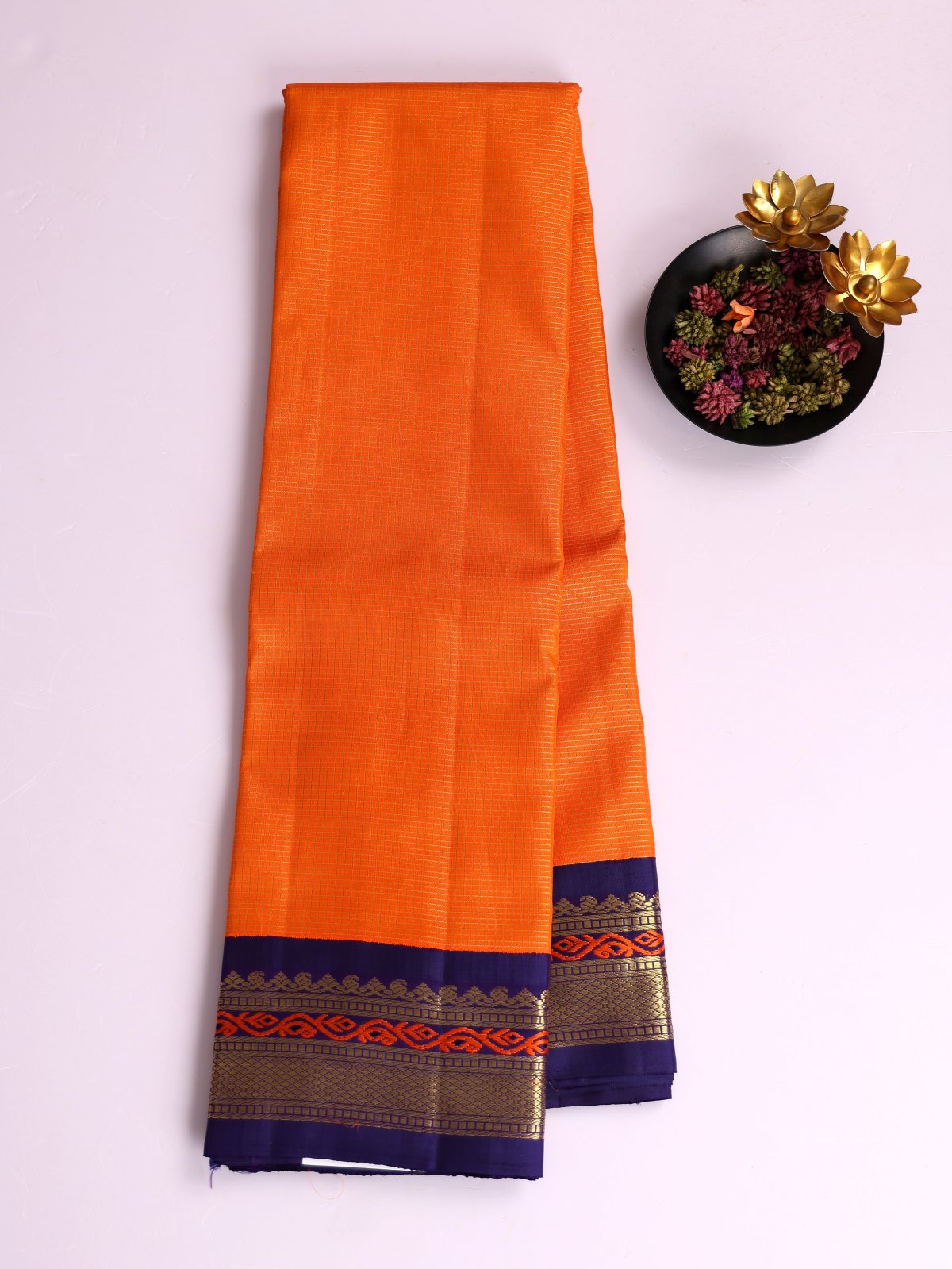 Orange Vaira Oosi Kattam Kanjeevaram Silk Saree With Dark Purplish Blue Border