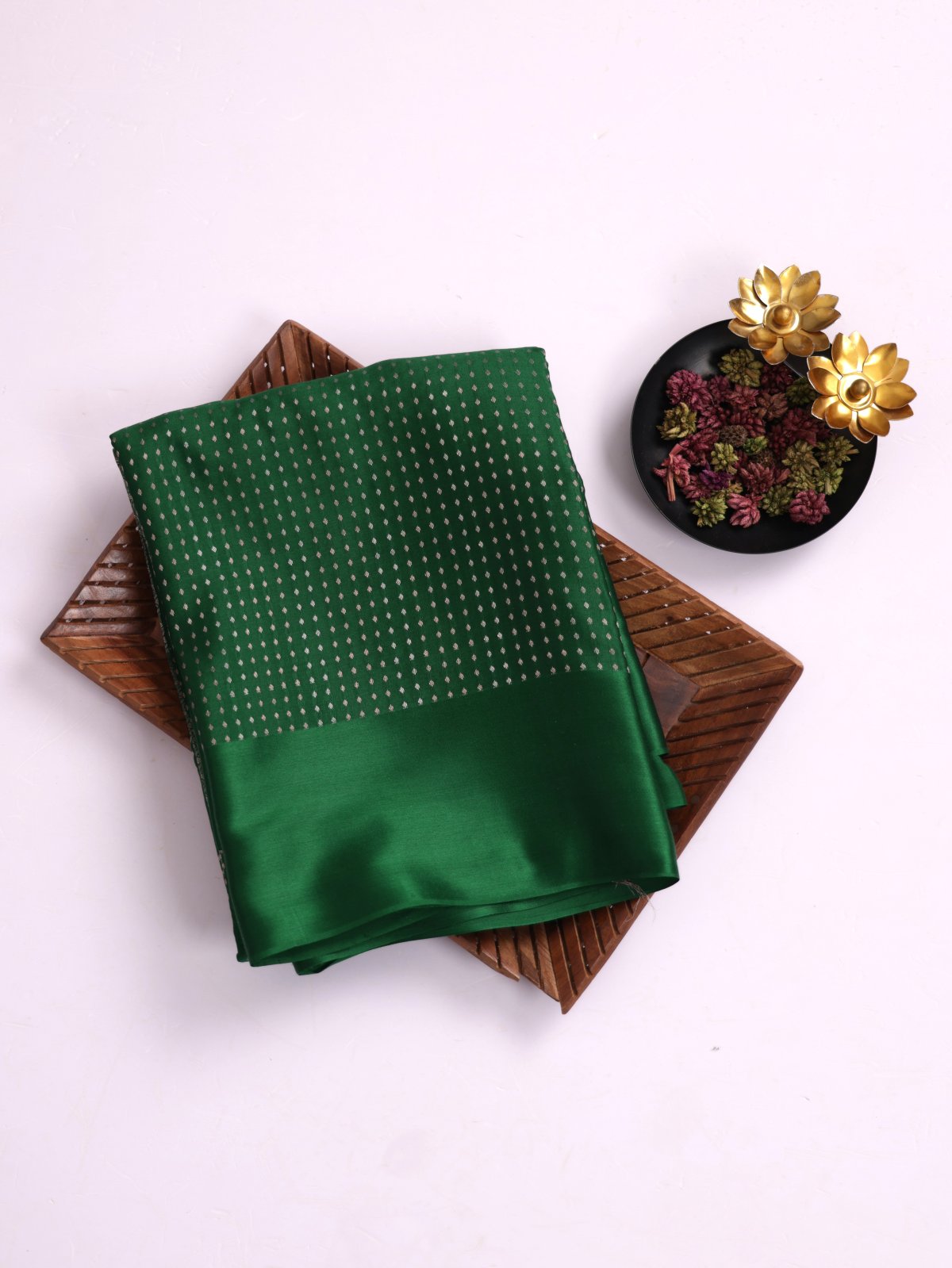 Emerald Green Mysore Crepe Silk Saree With Satin Border 