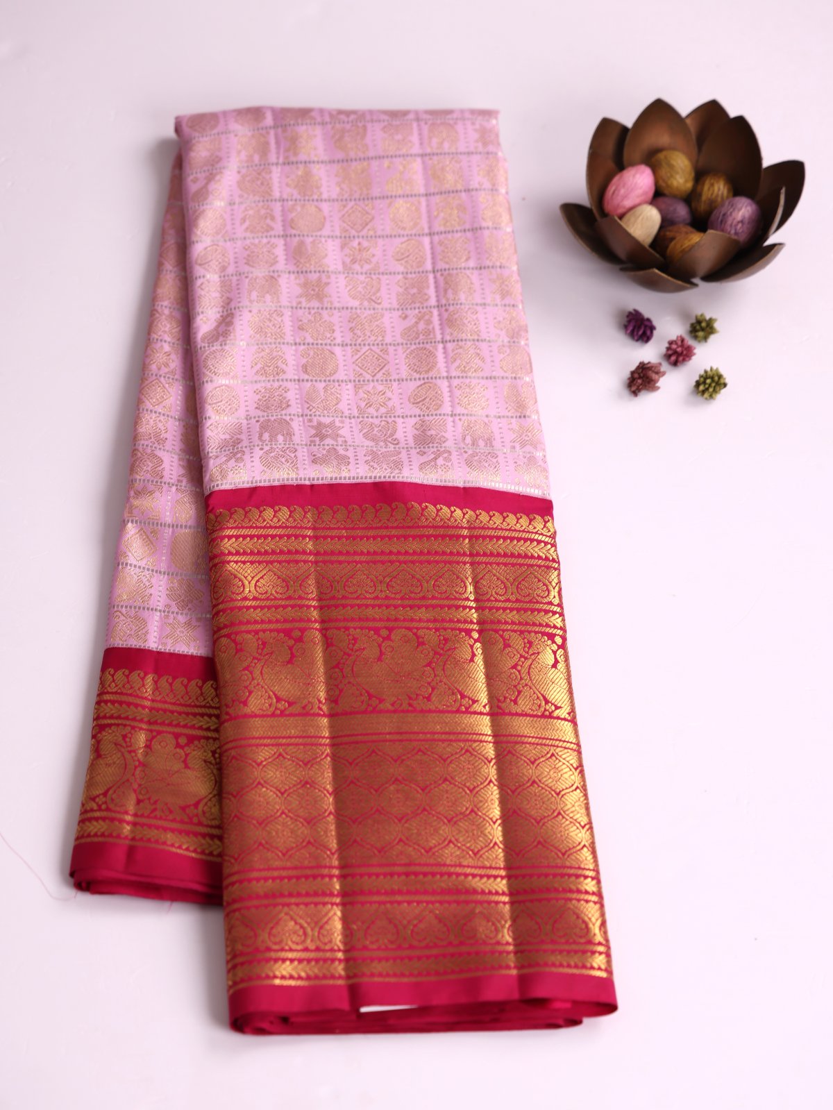 Onion Pink Zari Checked Kanjeevaram Silk Saree With Dark Pink Zari Border