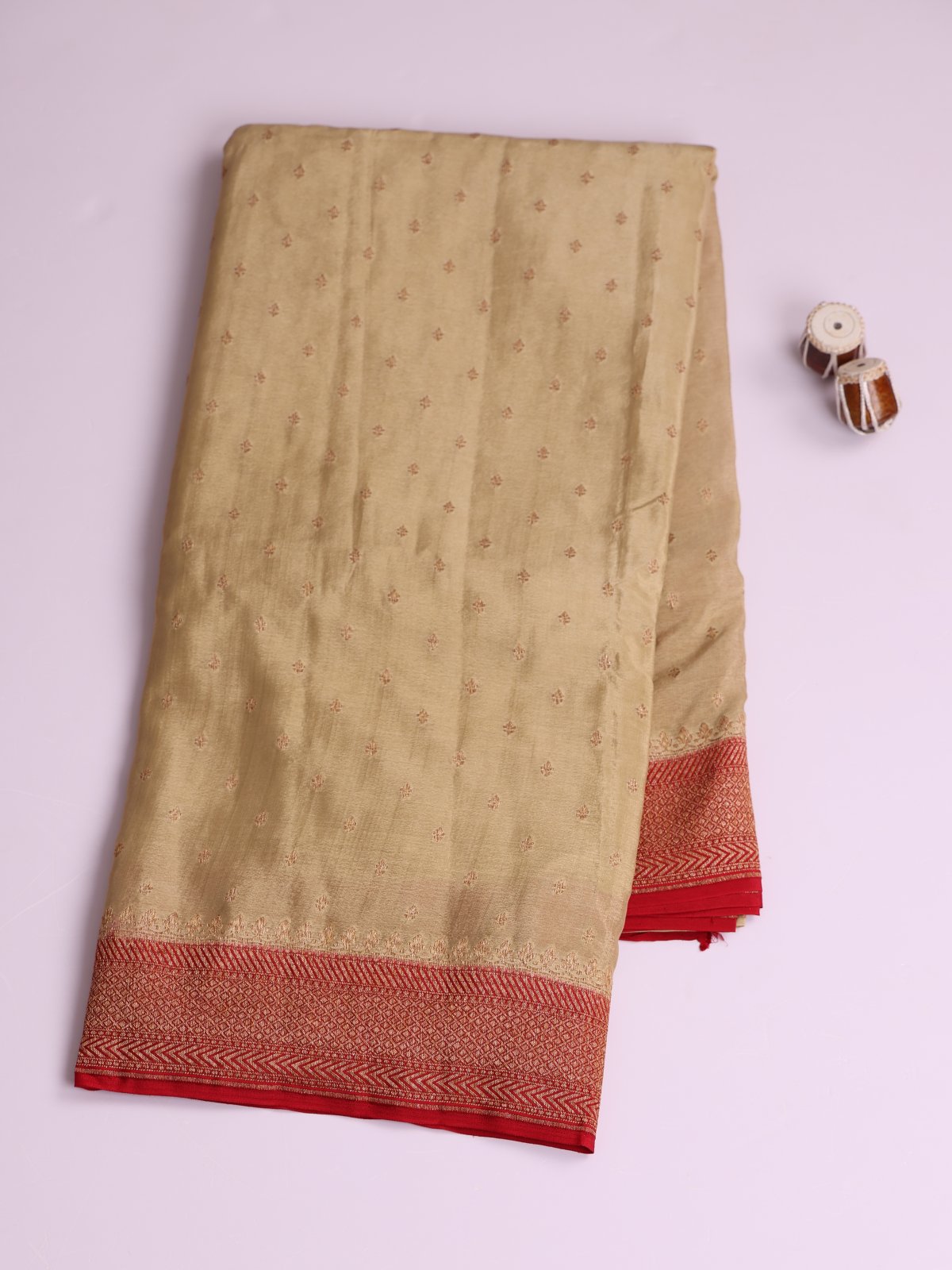 Beige Banaras Crepe Silk Saree With Red Border
