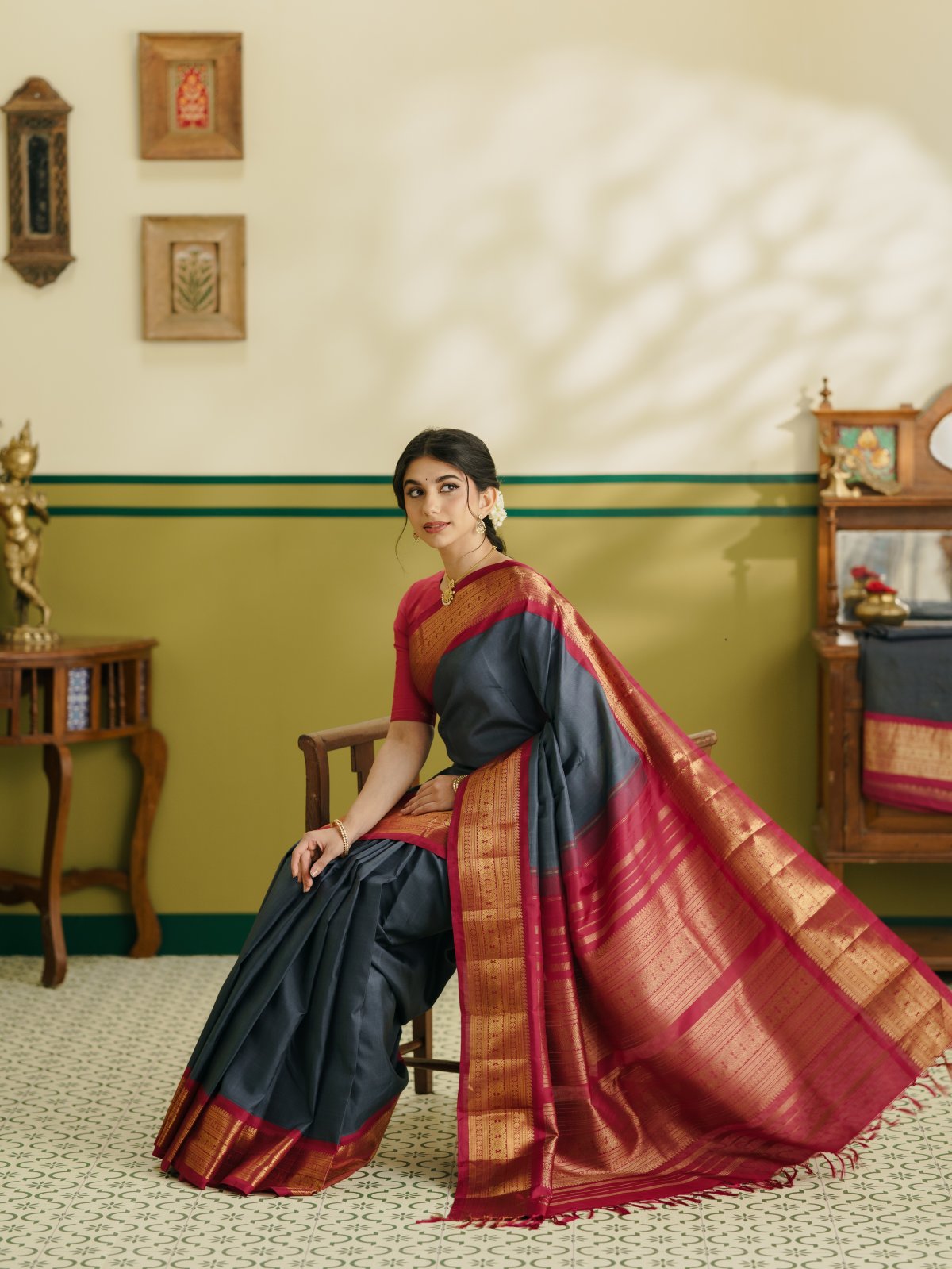 Vintage 38 - Dark Grey Kanjeevaram Silk Saree With Maroon Border