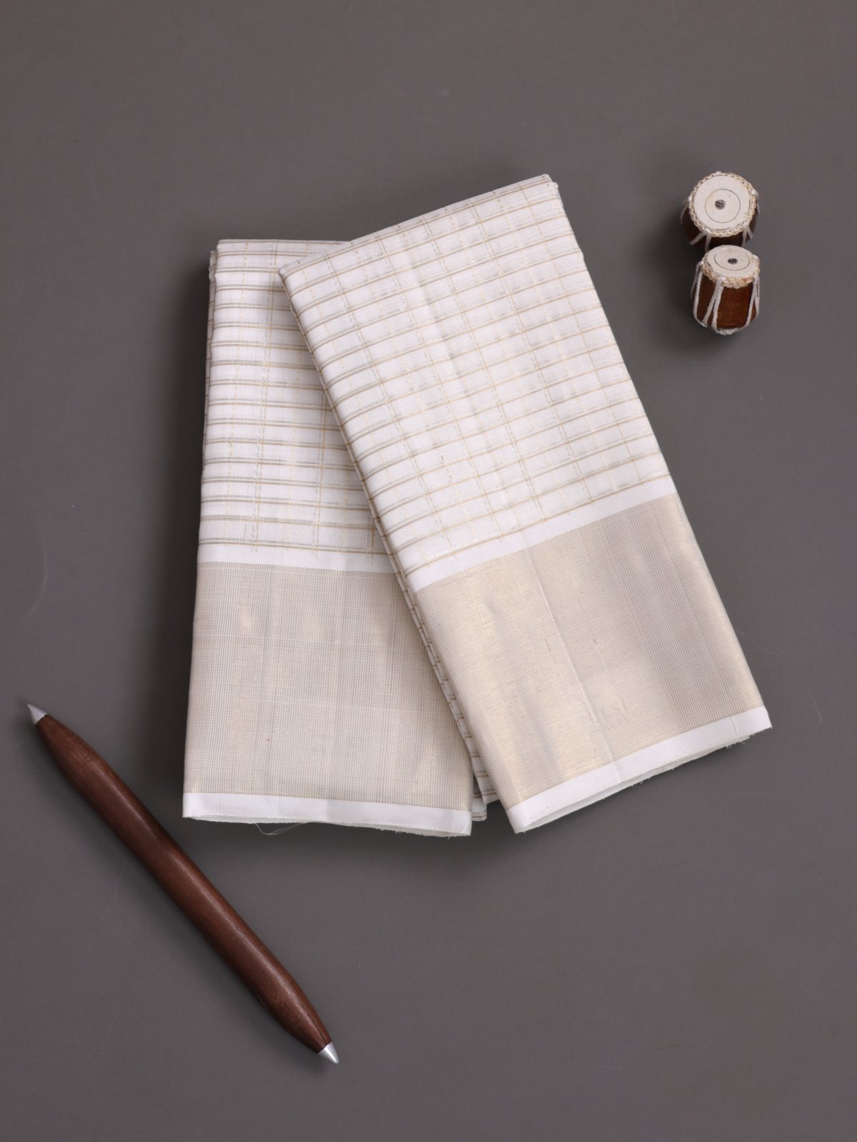 Off White Zari Checked Silk Dhoti And Vasthram With Zari Border