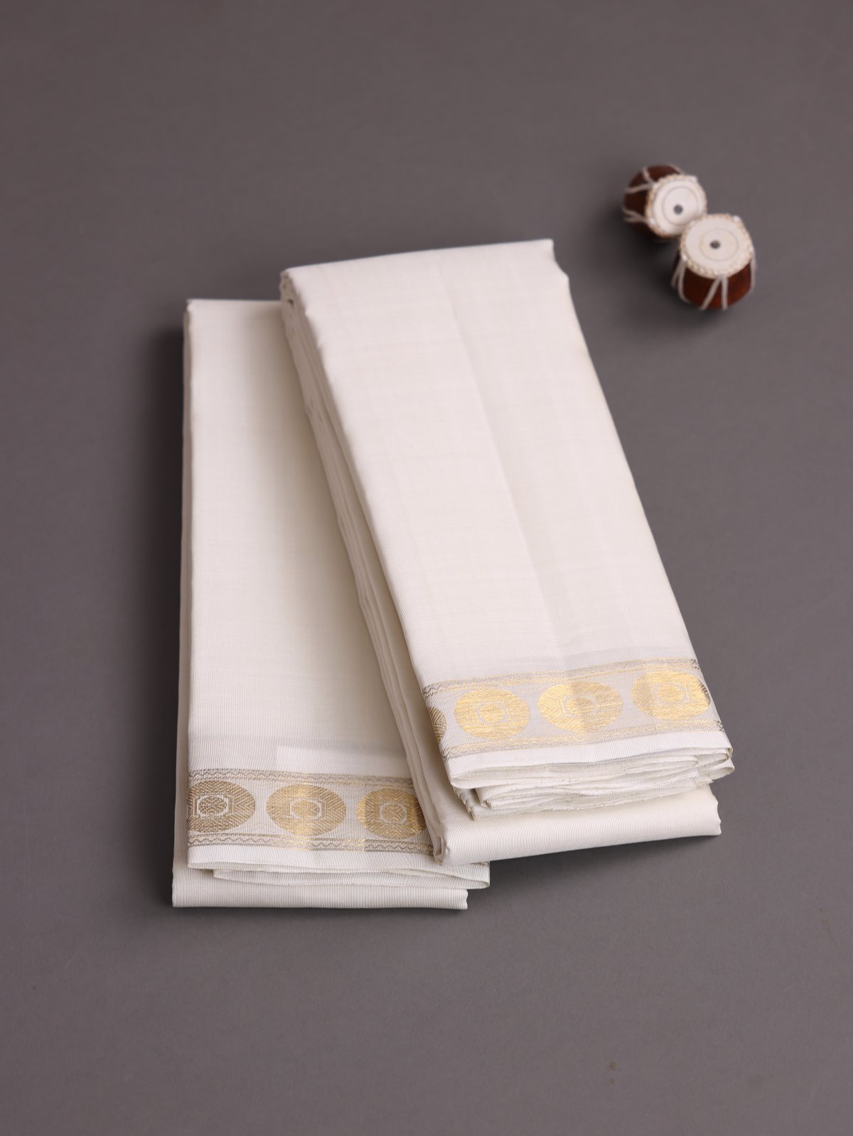 Off-White Silk Dhoti And Vasthram with Zari Border