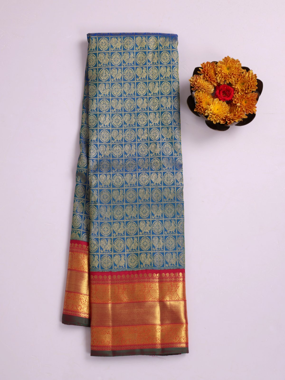 Mayil Kazhuthu Zari Checked Kanjeevaram Silk Saree With Kumkum Araku Border