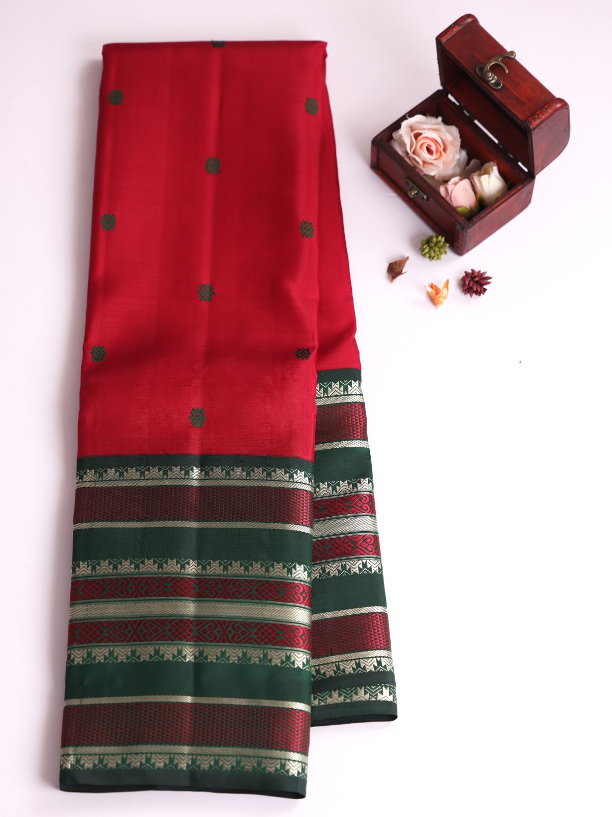 Araku Kanjeevaram Pattu Pettu Silk Saree with Bottle Green Border