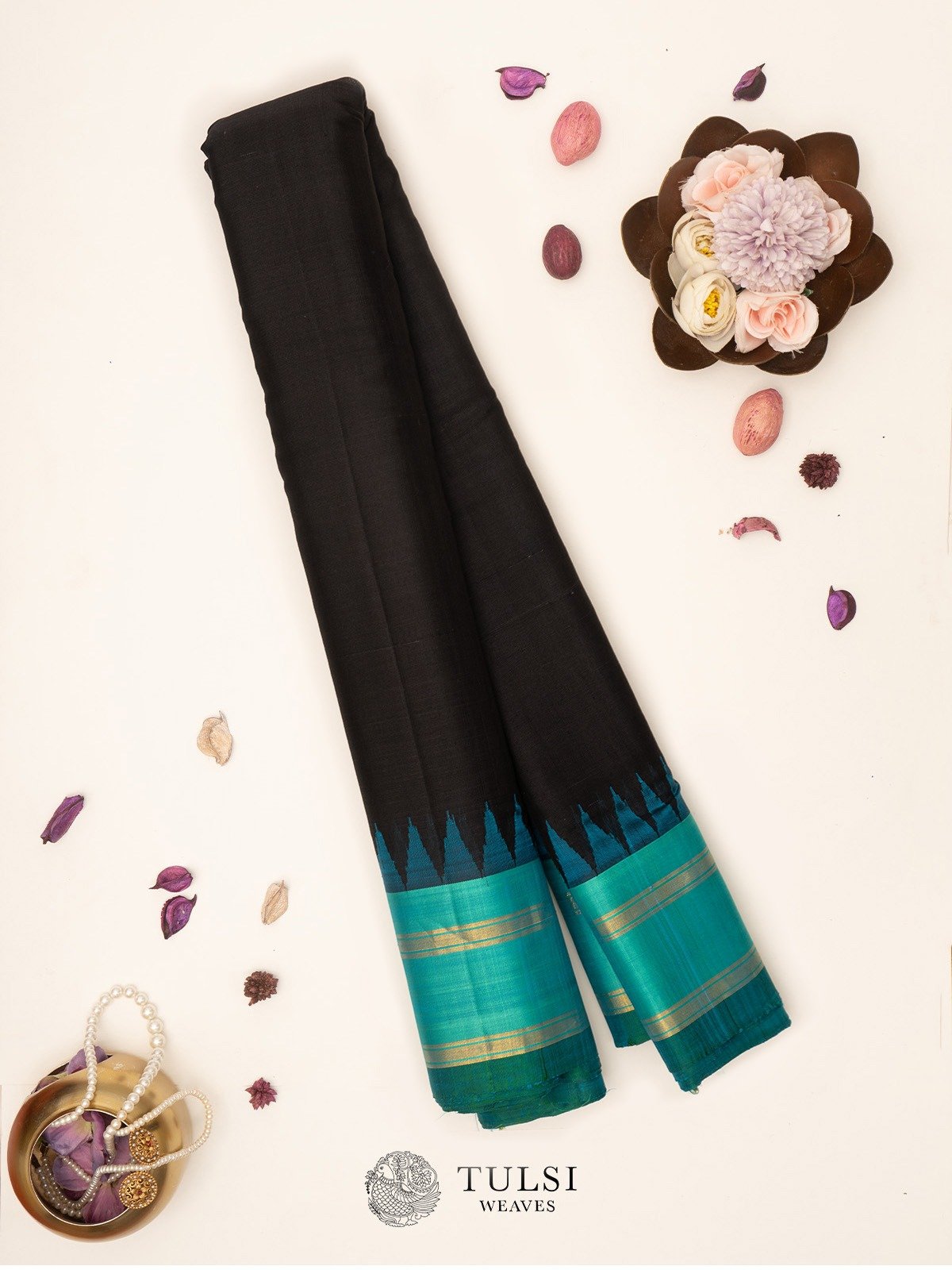 Black Gadwal Silk Cotton Saree