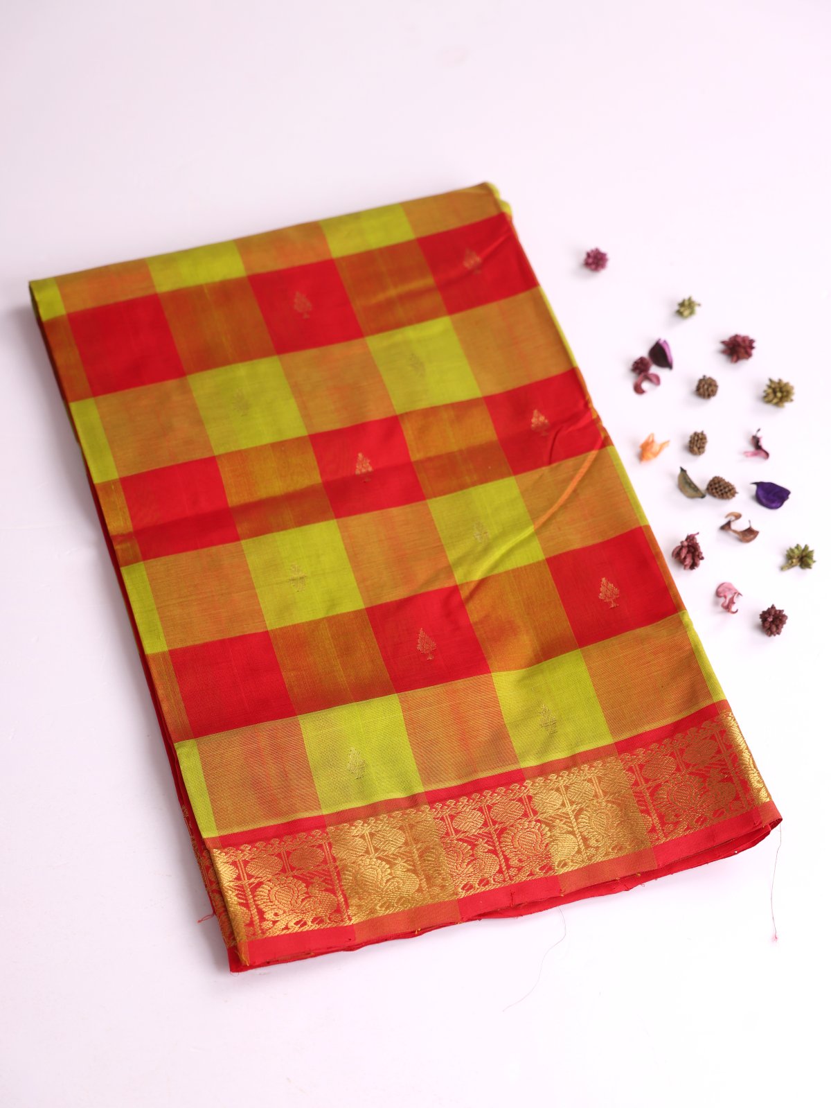 Red And Mehndi Green Checked Silk Cotton Saree With Zari Border
