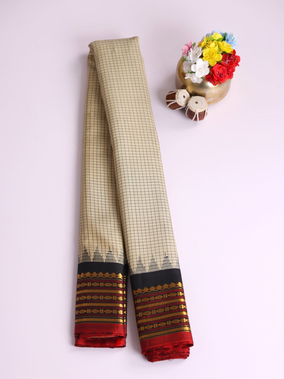 Beige And Black Checked Gadwal Silk Saree with Black Border