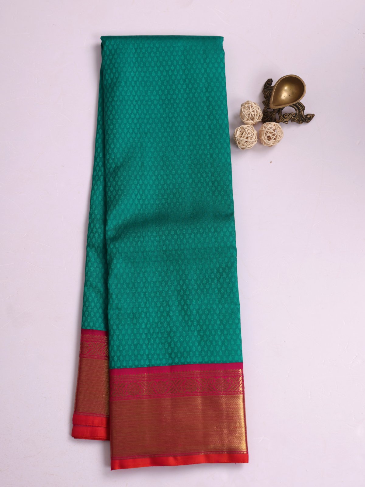 Green Kanjeevaram Silk Saree With Purplish Pink Zari Border