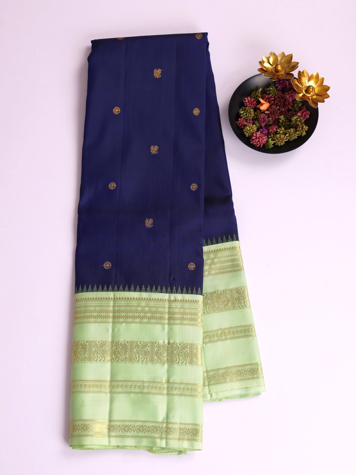 Navy Blue Kanjeevaram Silk Saree With Pastel Green Border