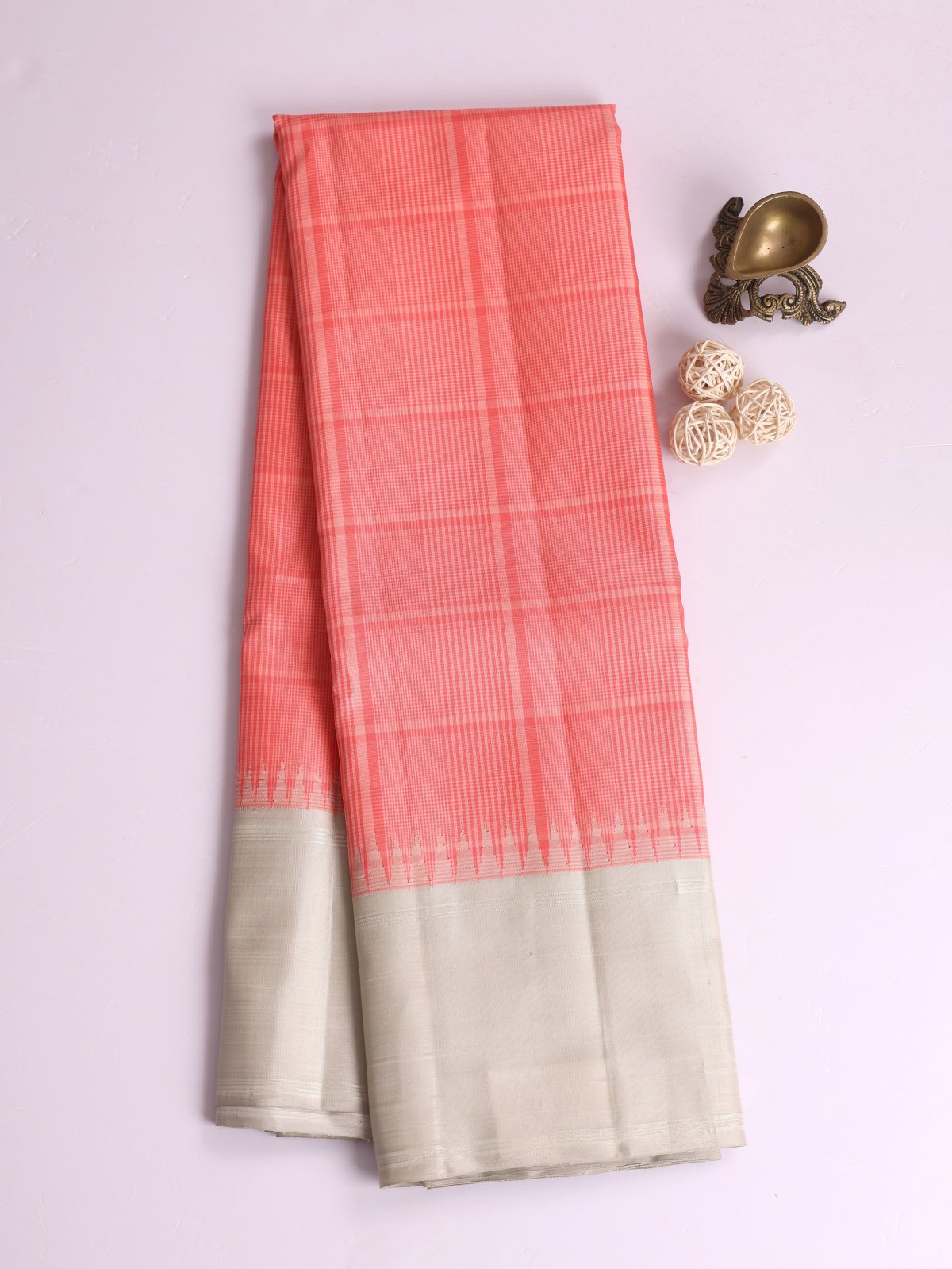 Peachy Pink Checked Kanjeevaram Silk Saree With Greige Bodi Border