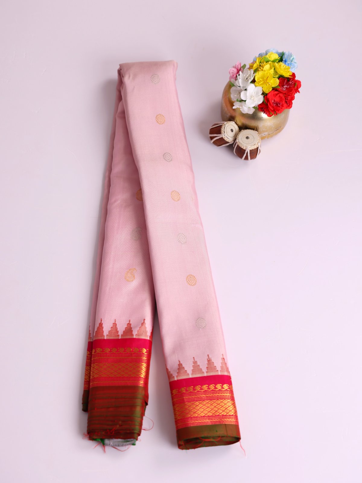 Baby Pink Gadwal Silk Saree With Reddish Pink Border