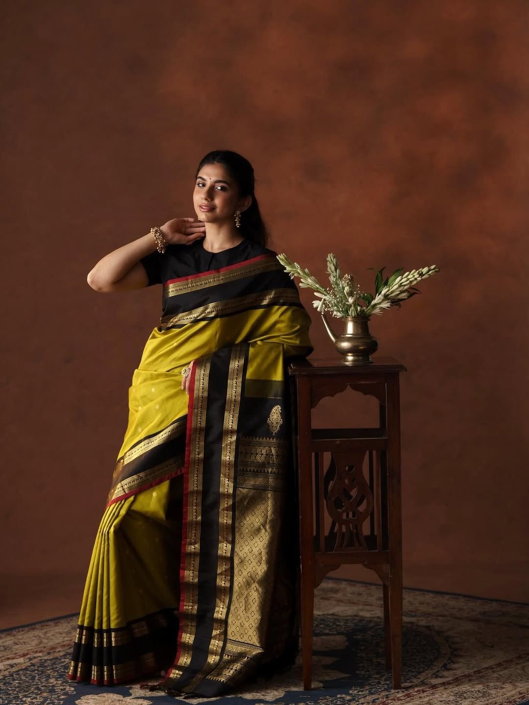 Mehndi Green Gadwal With Black Border Silk Saree