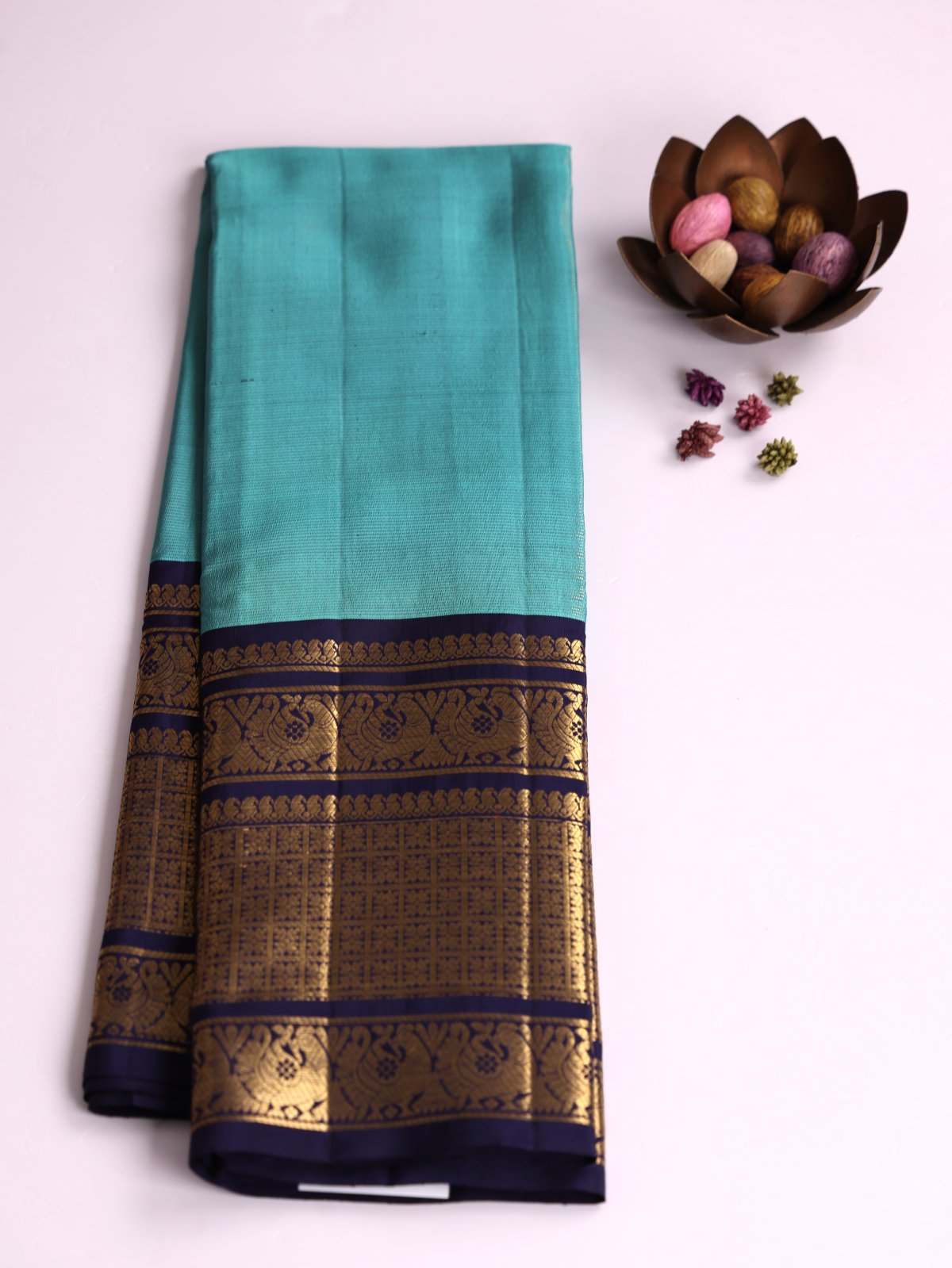 Teal Blue Vaira Oosi Kanjeevaram Silk Saree With Navy Blue Border