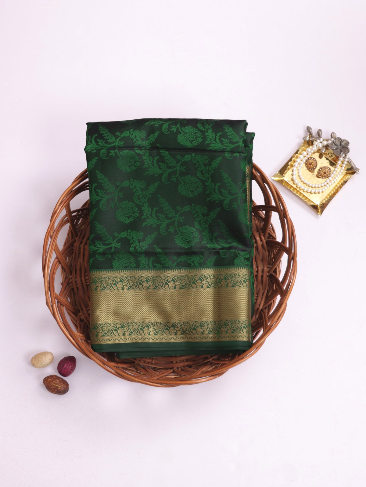 Bottle Green Tanchoi Silk Saree 