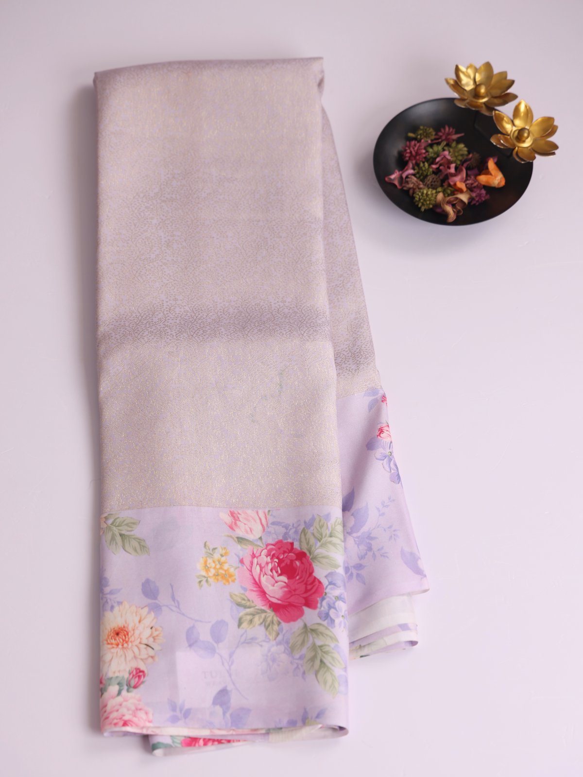 Light Lavender Brocade Kanjeevaram Silk Saree With Printed Border