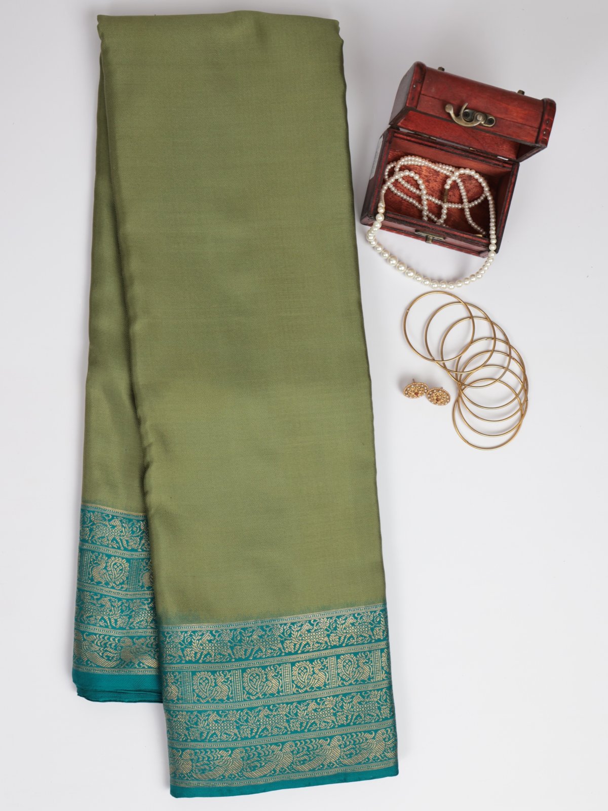 Mehendi Green Kanjeevaram Twill Saree With Teal Blue Border