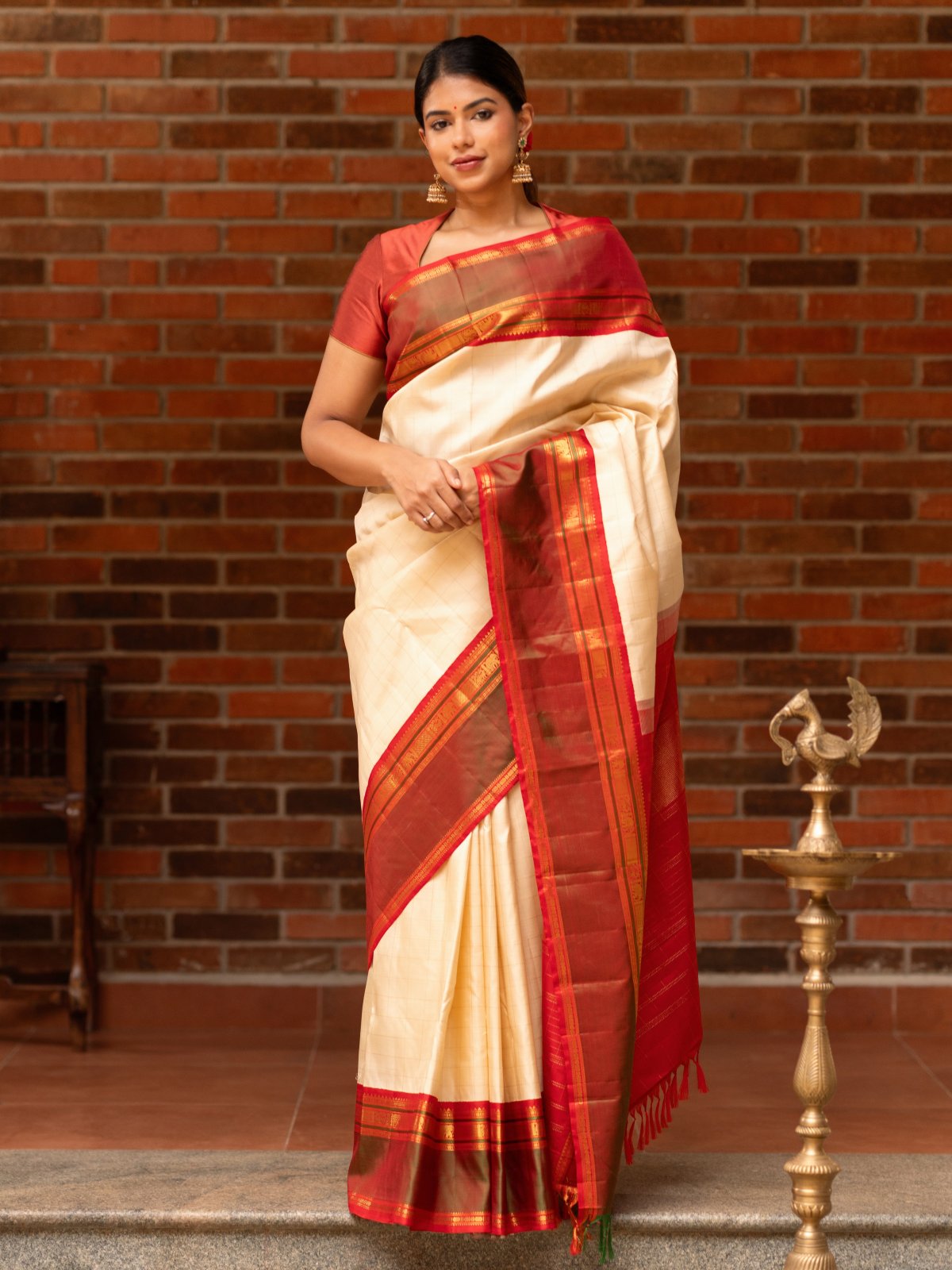 Cream White Kanjeevaram Silk Saree with Rettapett Border 