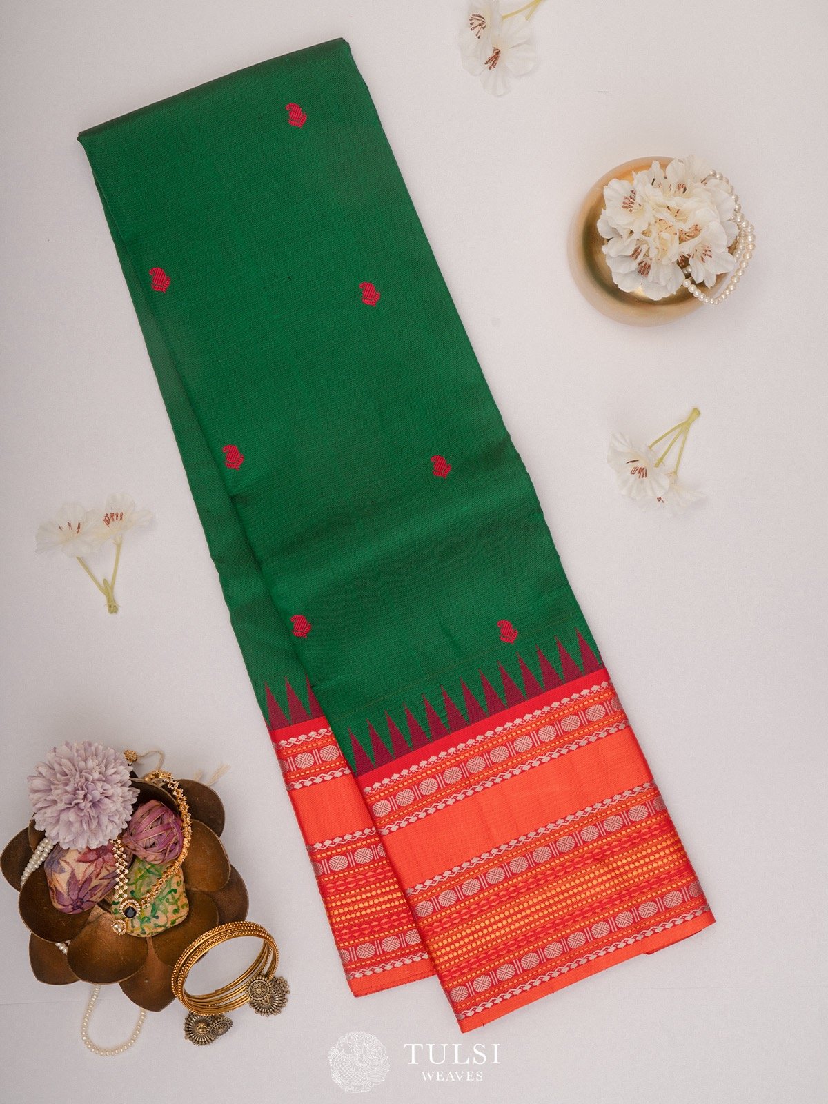 Bottle Green Kanchipuram Pattu Pett Silk Saree