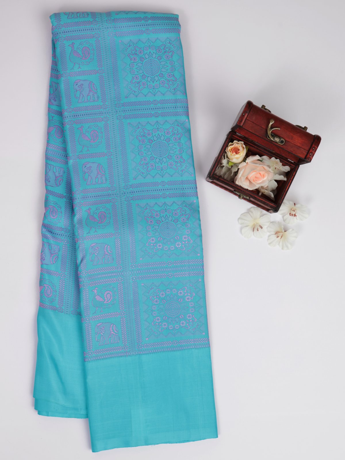 Light Blue Checked Kanjeevaram Pattu Pettu Silk Saree Saree