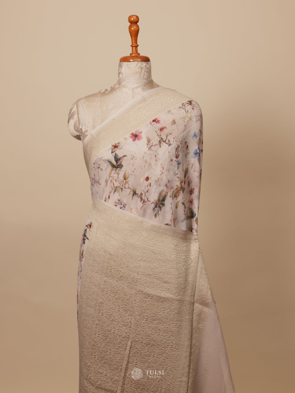 Off White Floral Printed Georgette Silk Saree With Woven Border