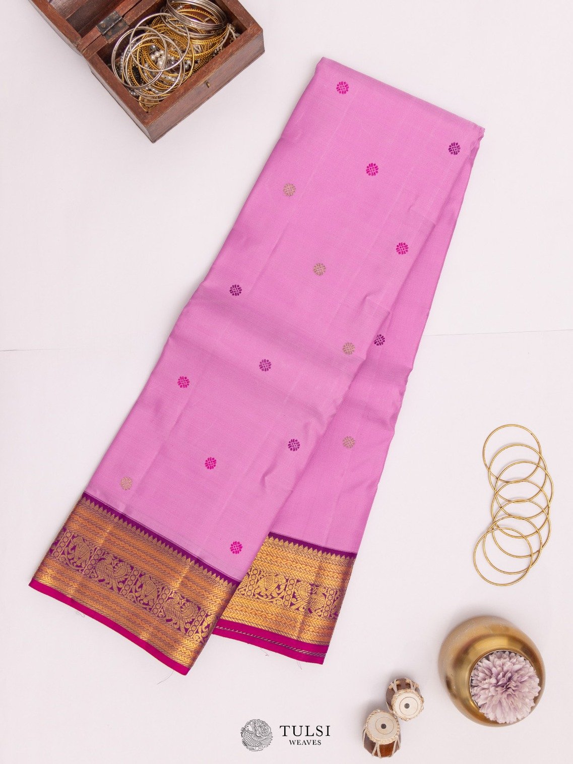 Violet Pink Kanjeevaram Silk Saree with Contrast Border