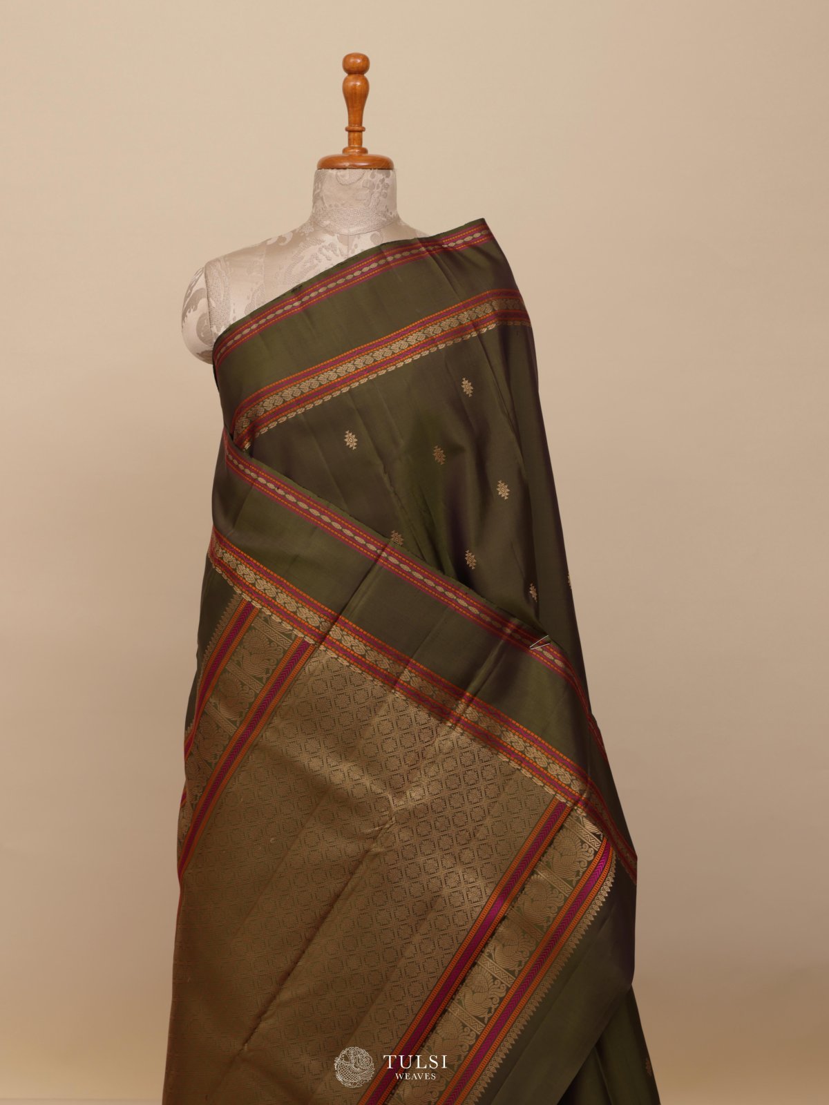 Olive Green Kanjeevaram Pattu Pett Silk Saree 