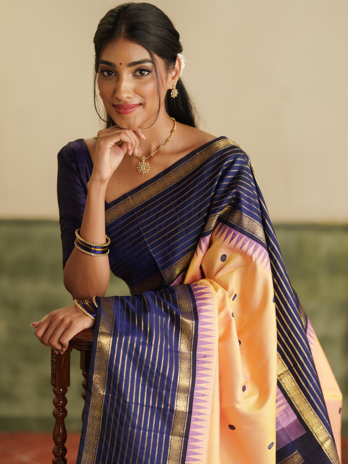 Vintage 112 - Peach Yellow Kanjeevaram Silk Saree With Dark Blue Border