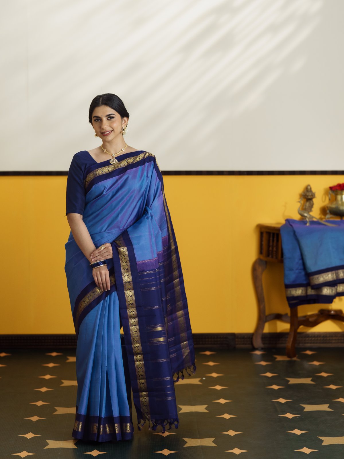 Vintage 69 - Azure Blue Purple With Navy Blue Border