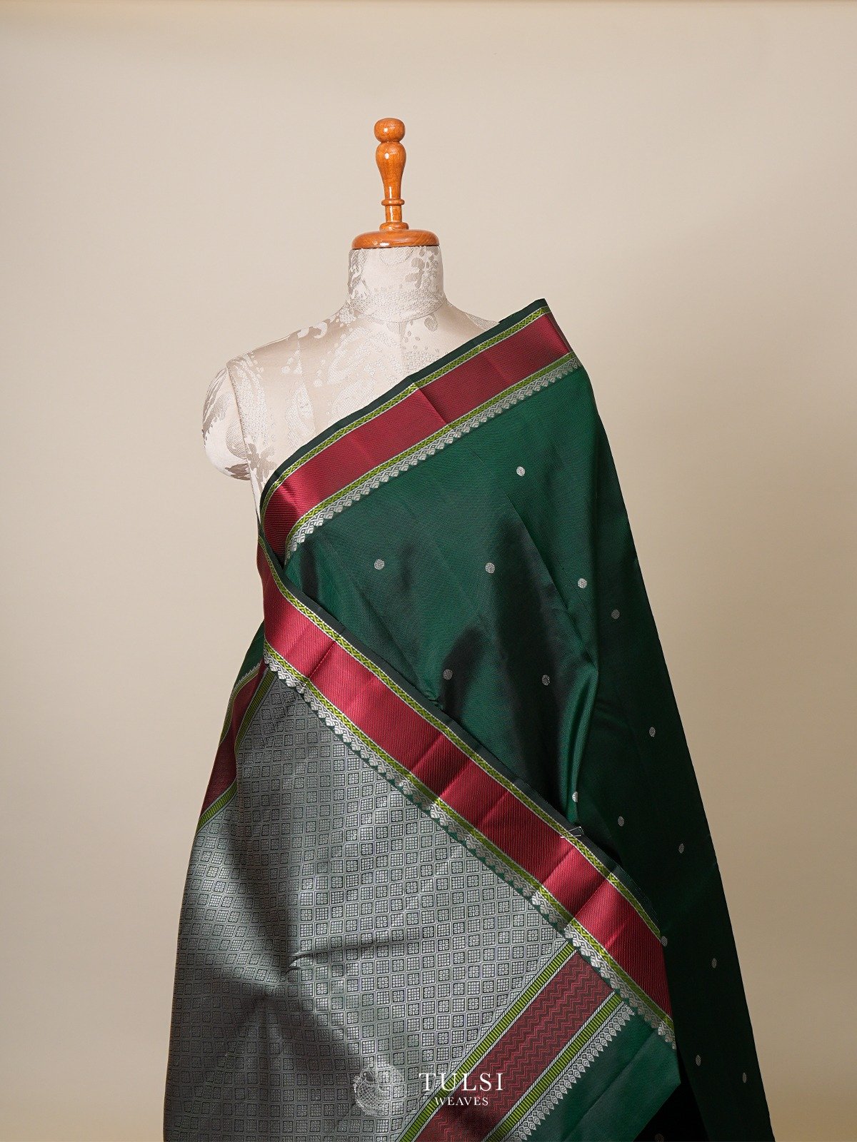 Green Kanjeevaram Pattu Pett Silk Saree