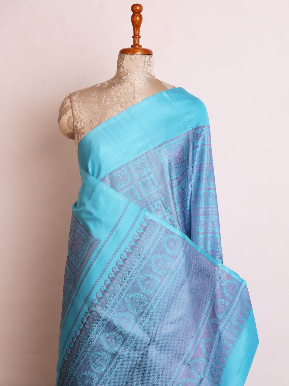Sky Blue Checked Threadwork Kanjeevaram Silk Saree