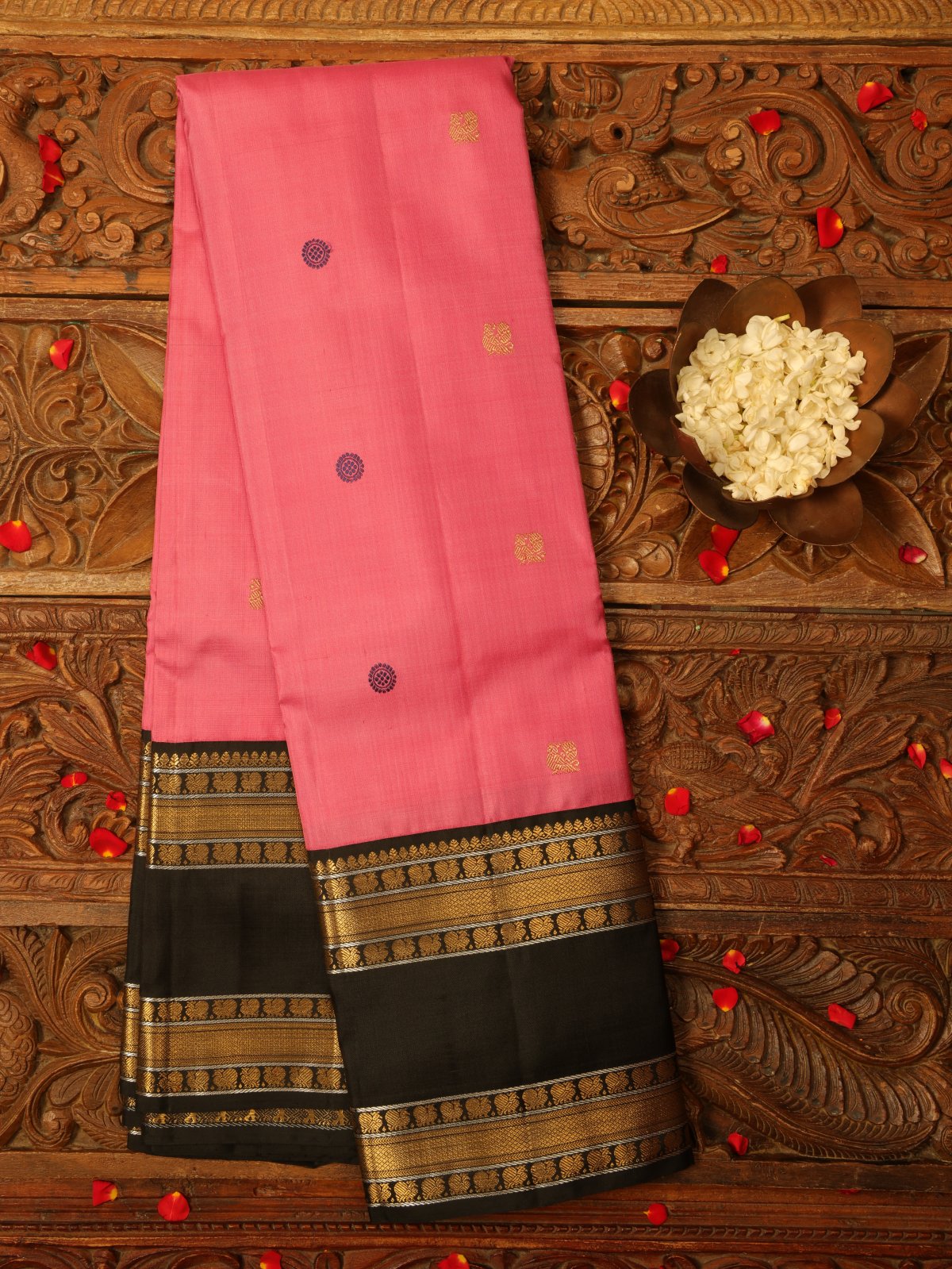 Dusty Pink Kanjeevaram Silk Saree With Black Zari Border