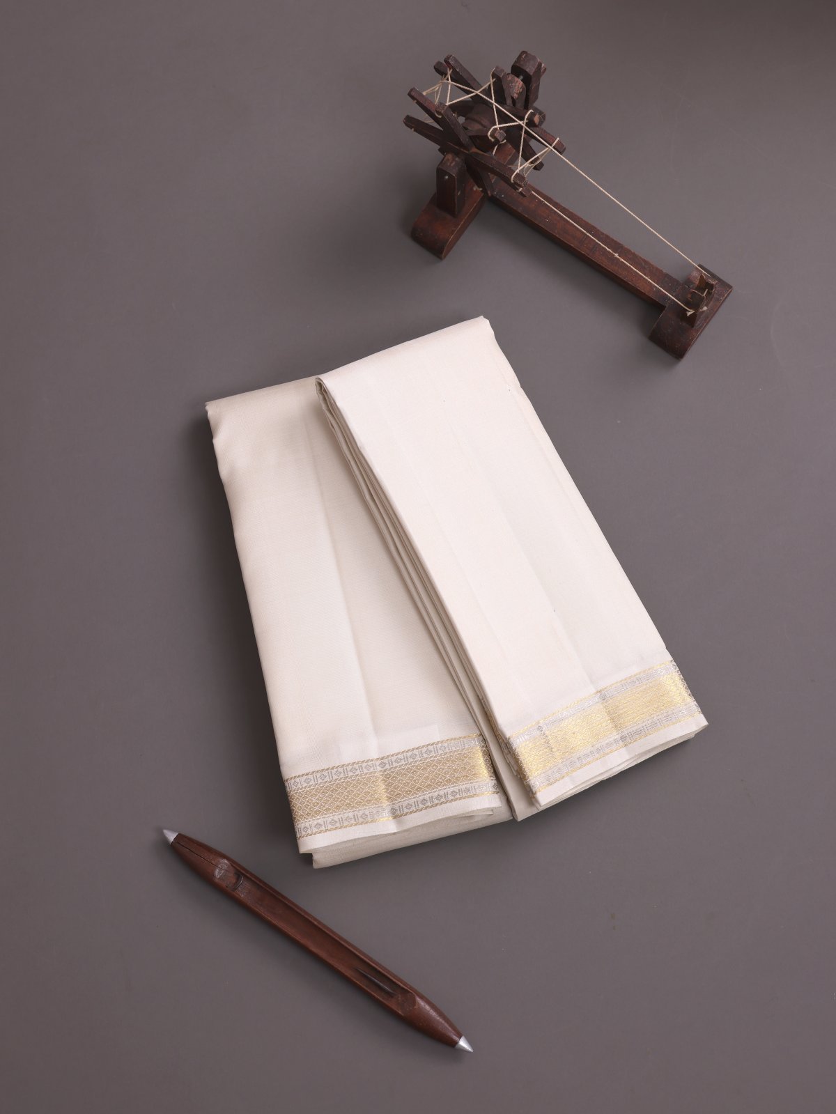 Off White Silk Dhoti And Vasthram With Zari Border 