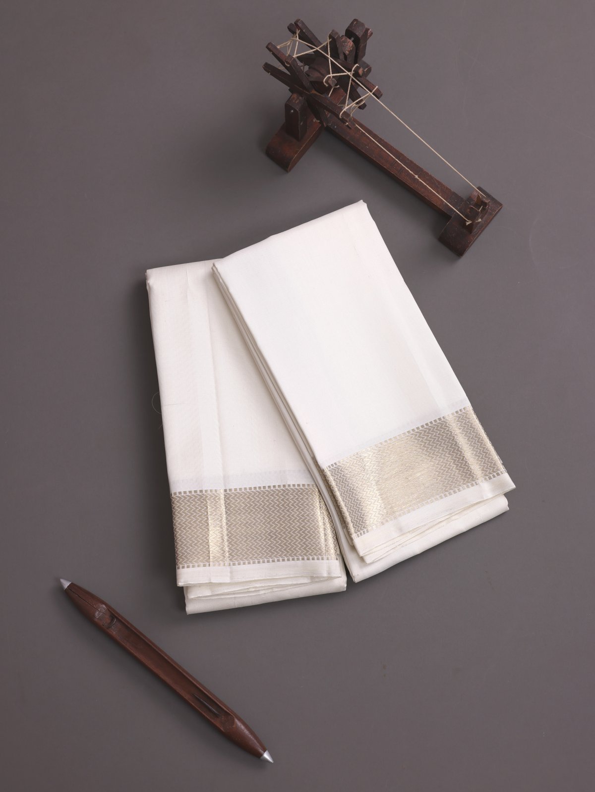 Off White Silk Dhoti And Vasthram With Zari Border
