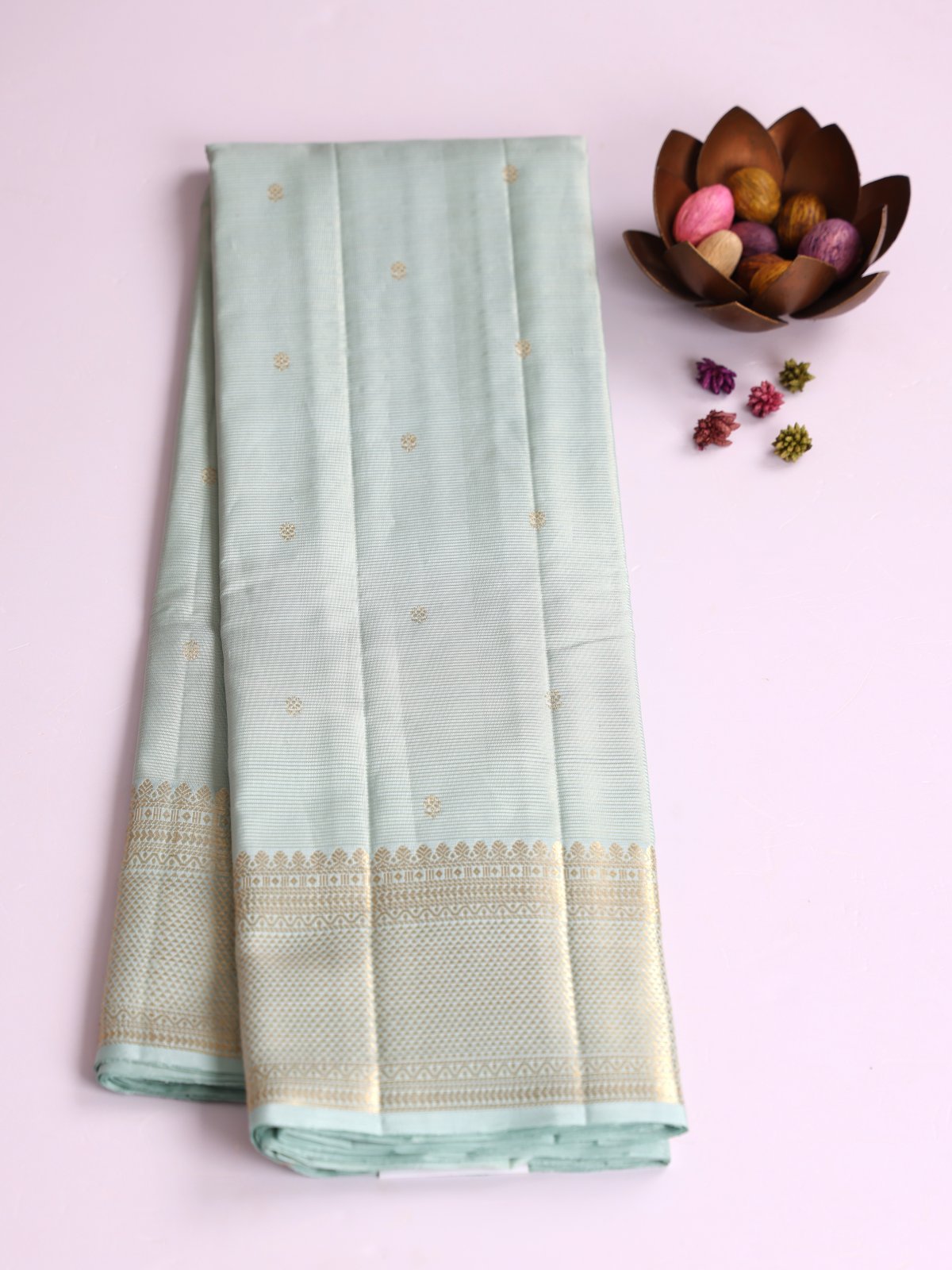 Light Blue Vaira Oosi Kanjeevaram Silk Saree With Zari Border