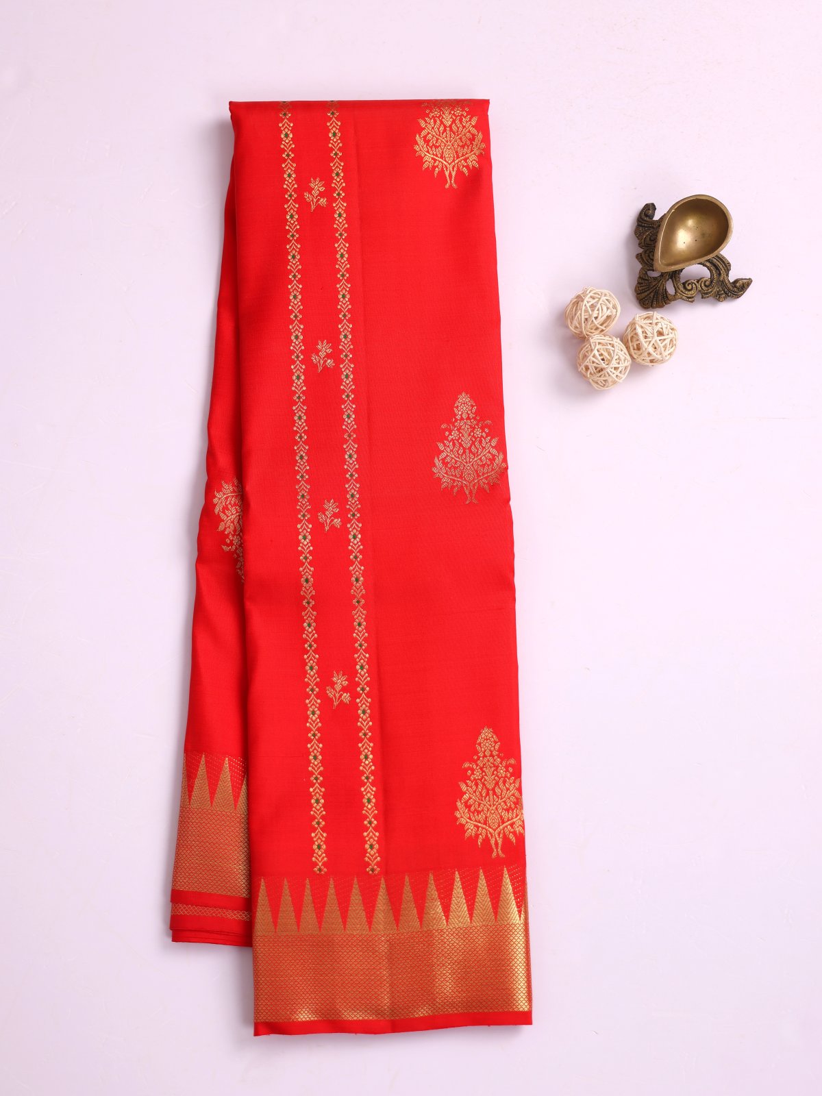 Red Kanjeevaram Silk Saree With Zari Border