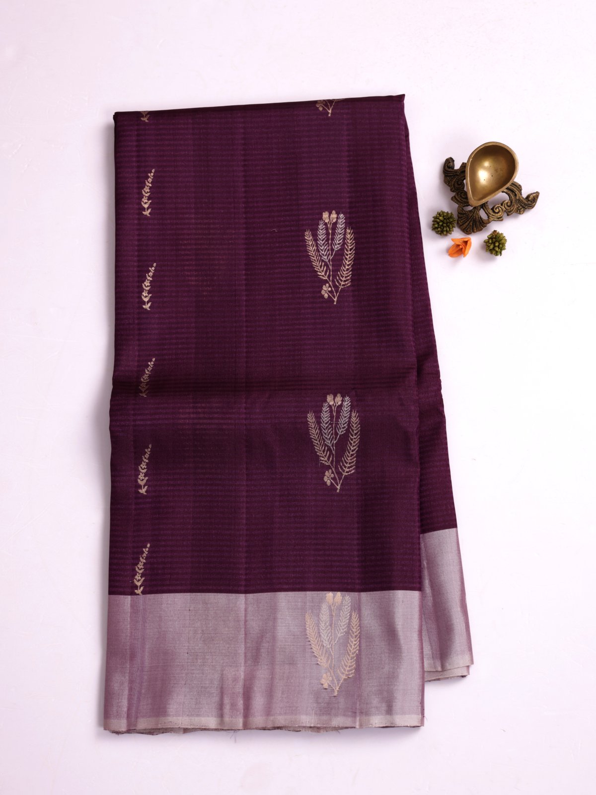 Nagapazham Soft Silk Tussar Saree With Greyish Lavender Border
