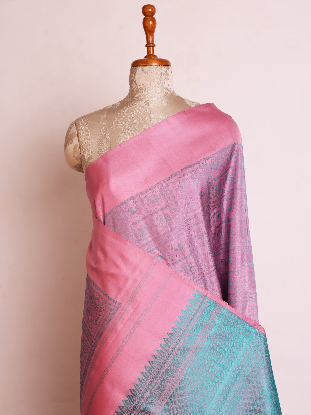 Light Pink Checked Threadwork Kanjeevaram Silk Saree