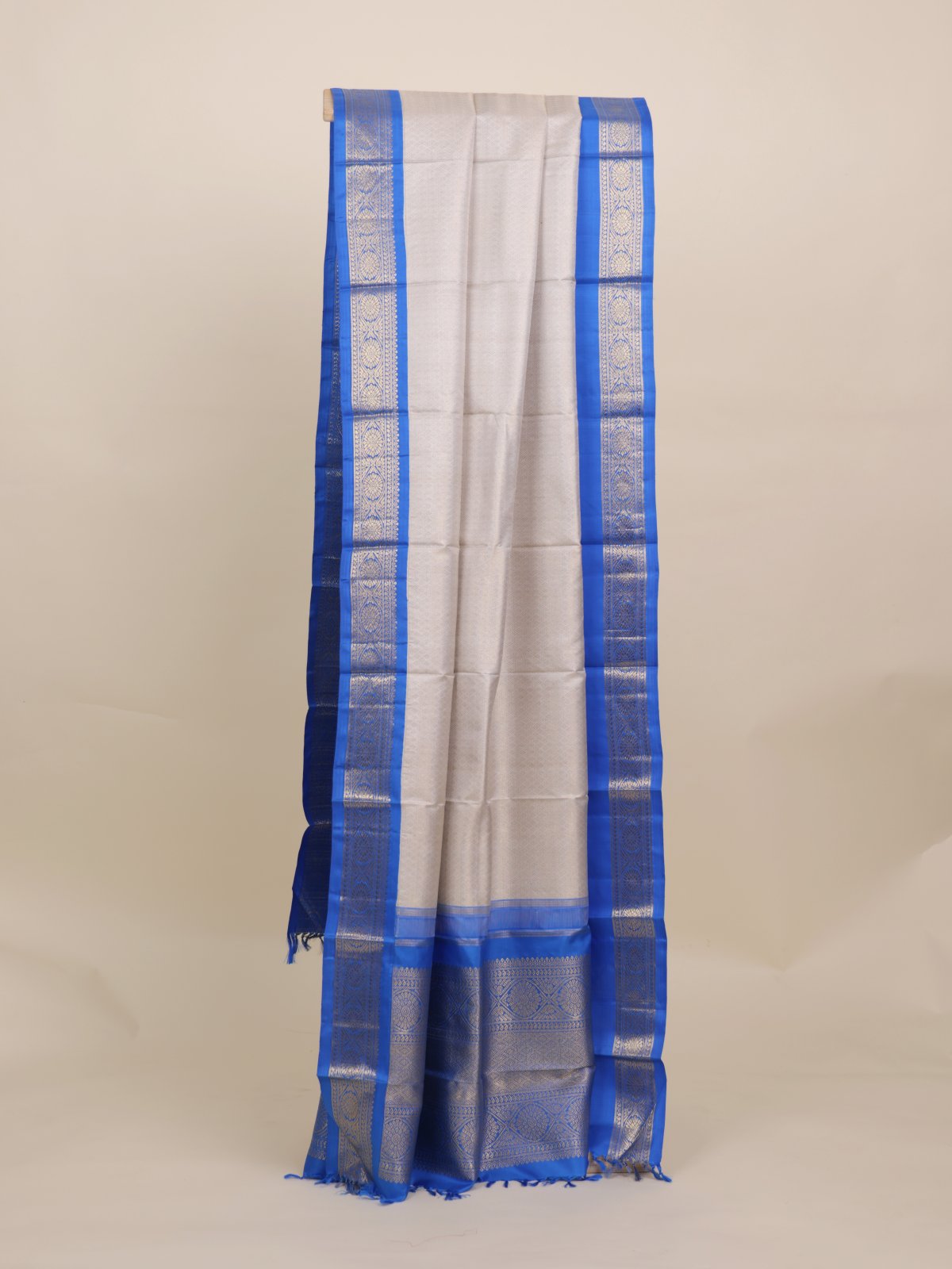 Off White Kanjeevaram Silk Dupatta With Anandha Blue Border