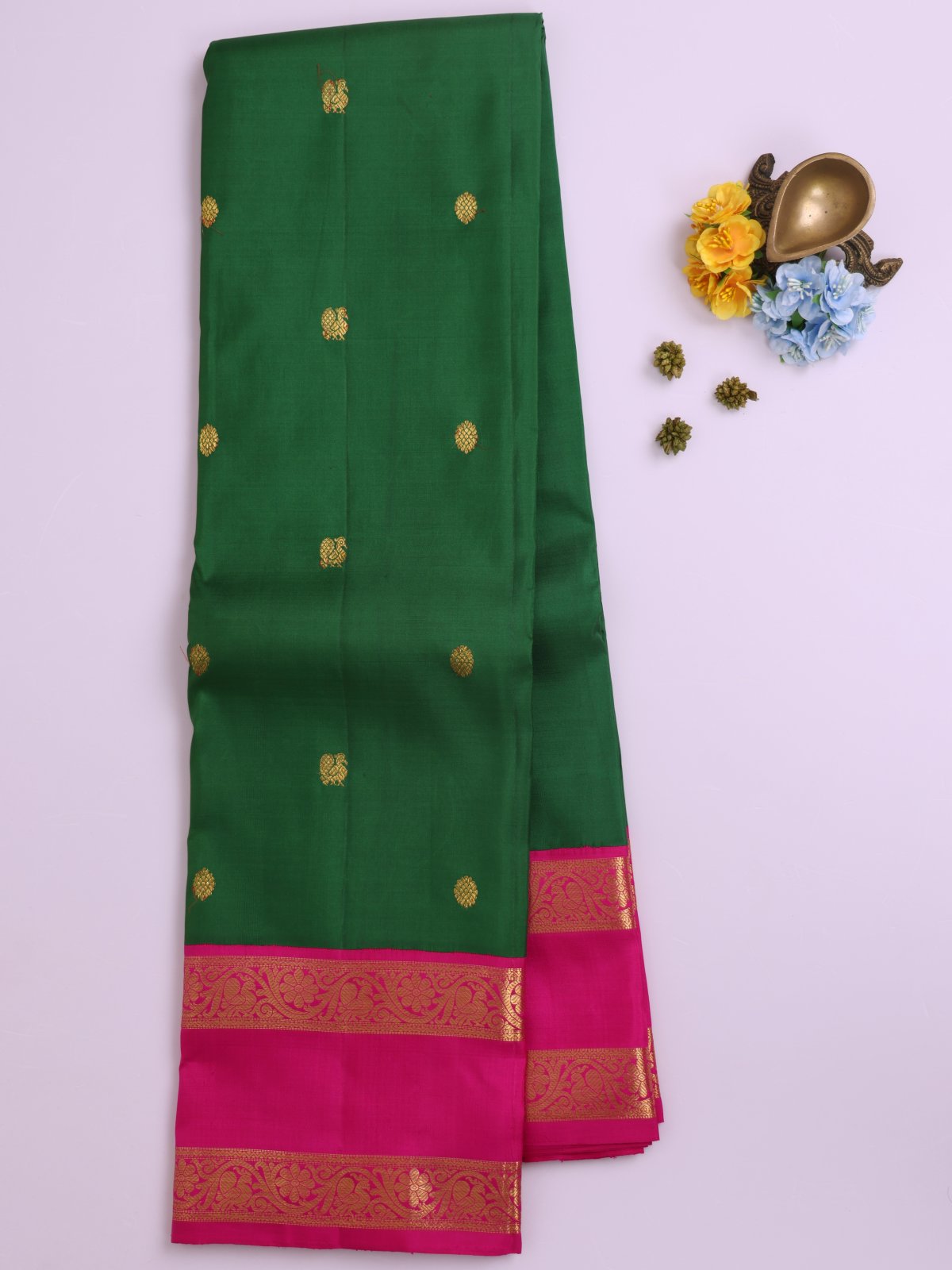 Green Kanjeevaram Silk Saree With Rose Border 