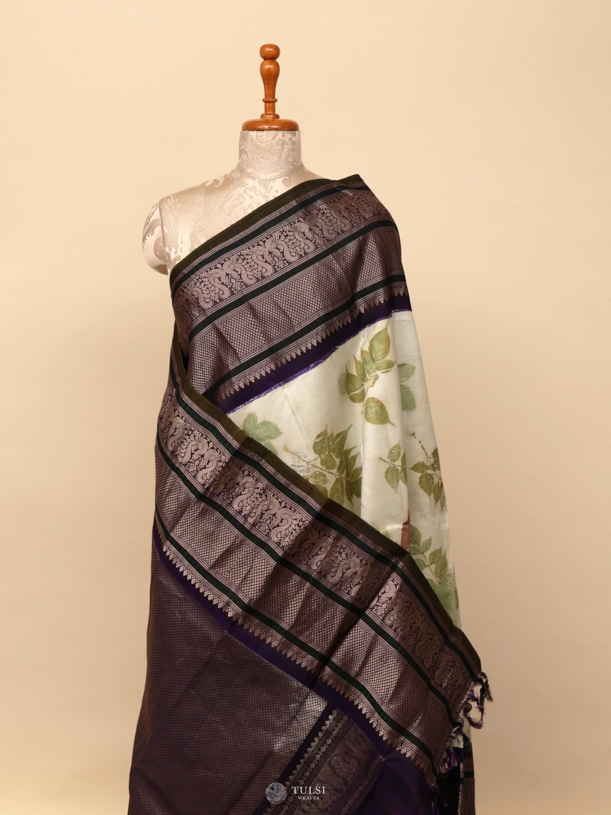 Pastel Green Eco Print Gadwal Silk Saree
