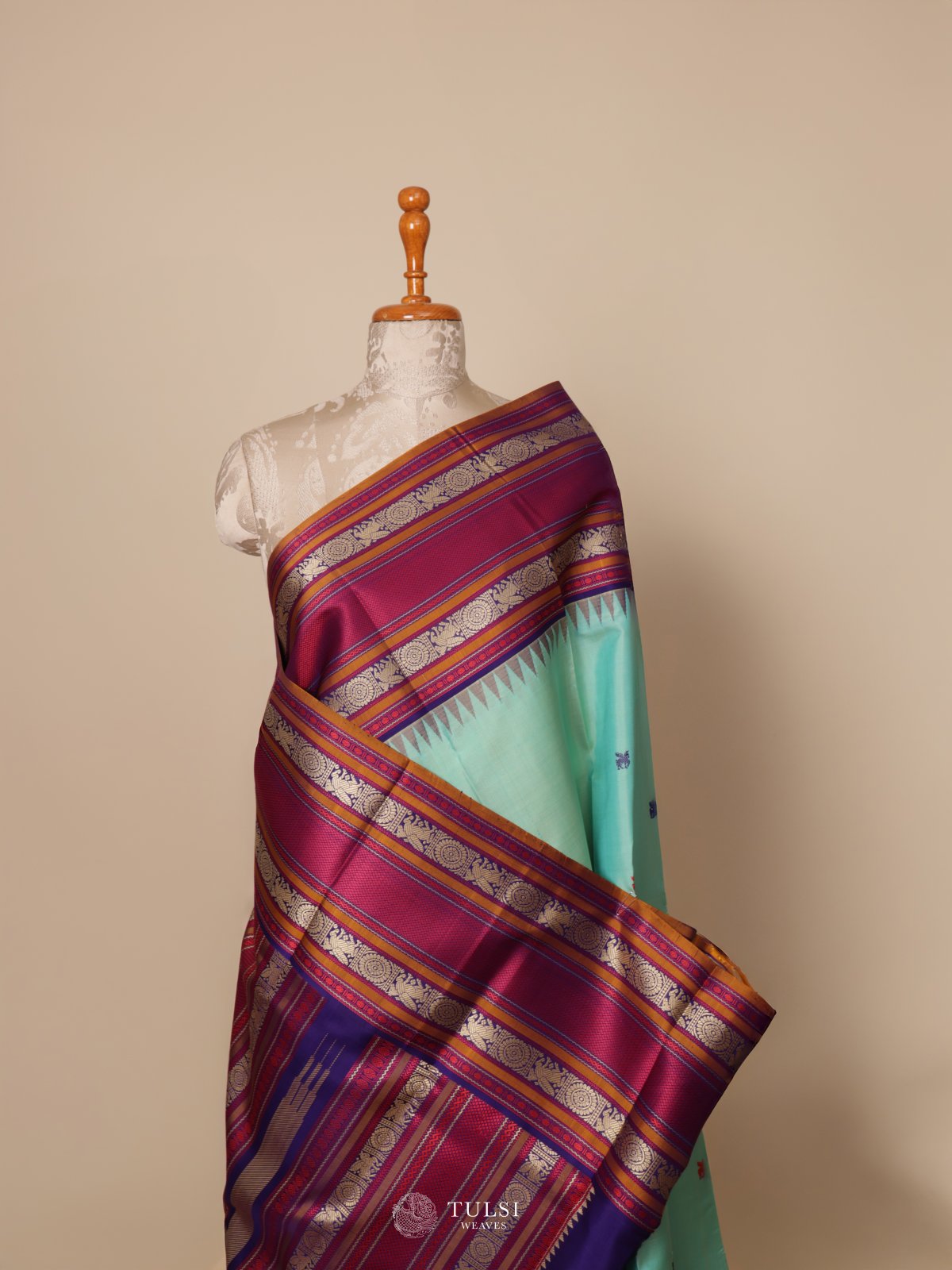 Light Green Kanjeevaram Pattu Pett Silk Saree