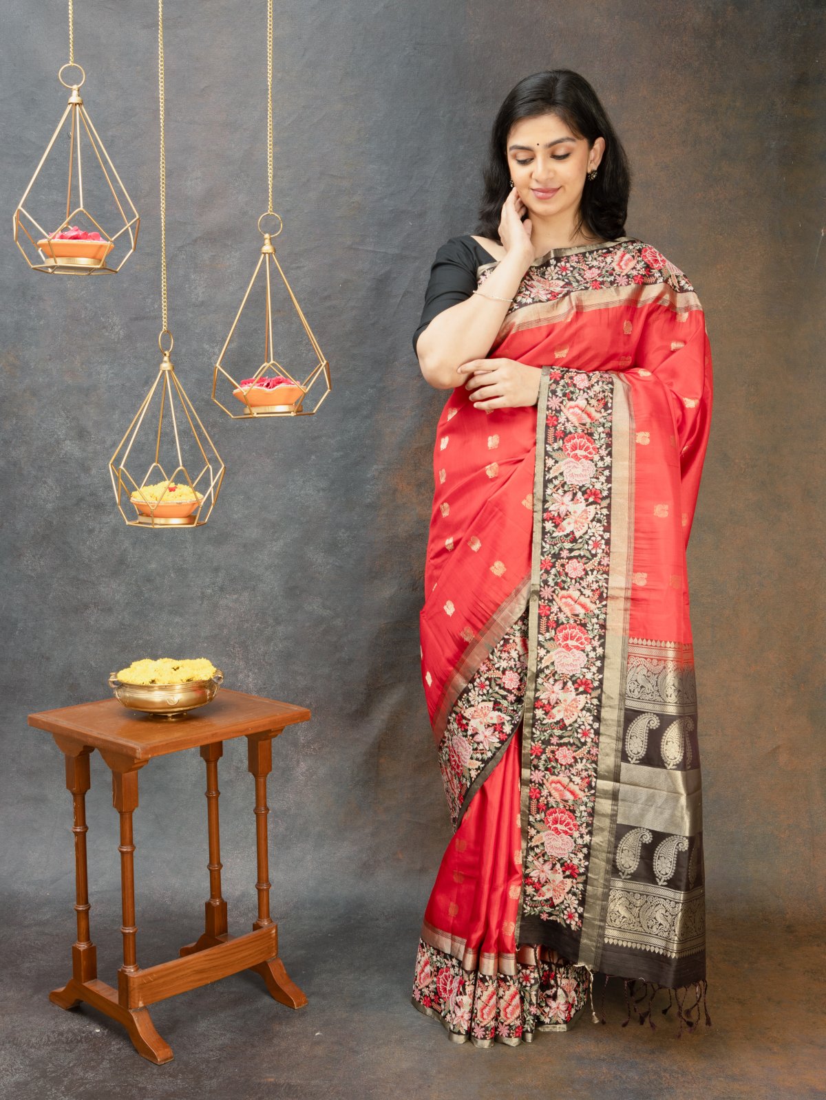 Buy online Women's Bordered Red Colored Saree With Blouse from ethnic wear  for Women by Homedeal for ₹849 at 67% off | 2024 Limeroad.com