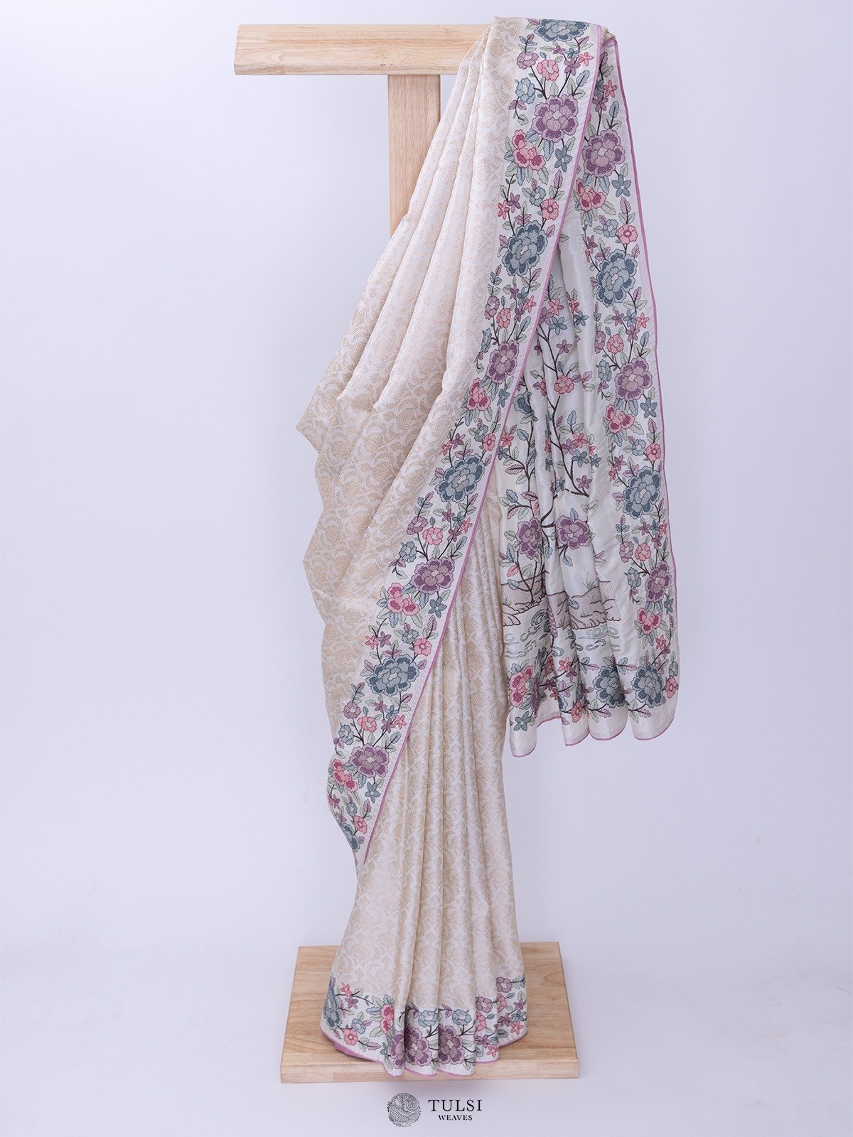 Off-White Kanjeevaram Embroidery Silk Saree